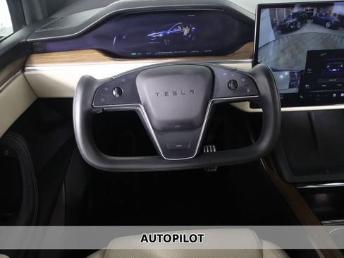 Used 2023 Tesla Model X AWD/4WD image 3