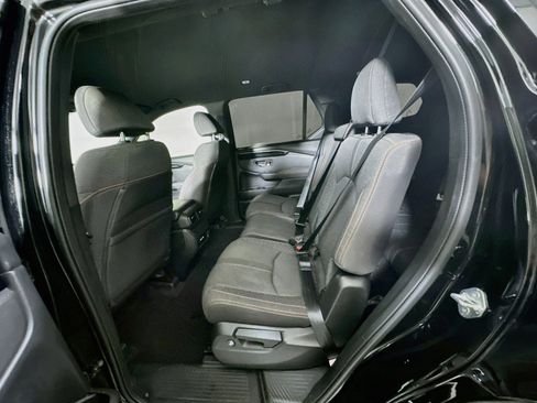 Used 2023 Honda Pilot Sport image 25