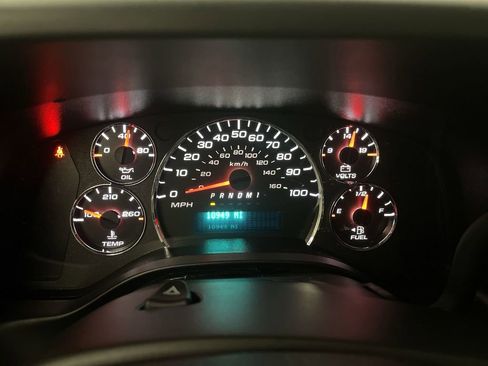 Used 2024 Chevrolet Express 2500 image 6