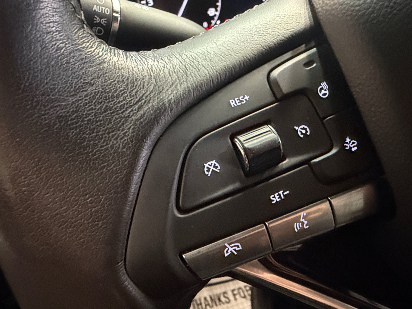 Used 2025 Cadillac XT6 Premium Luxury FWD image 25