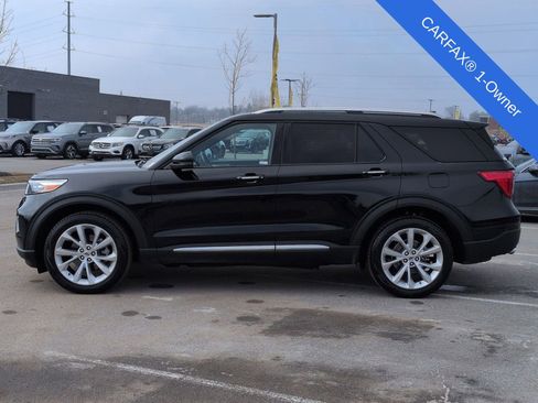 Used 2024 Ford Explorer Platinum w/ Technology Package image 3