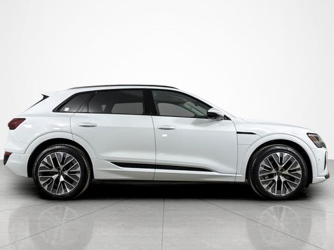 Used 2024 Audi Q8 e-tron Prestige w/ Prestige Package AWD/4WD image 6