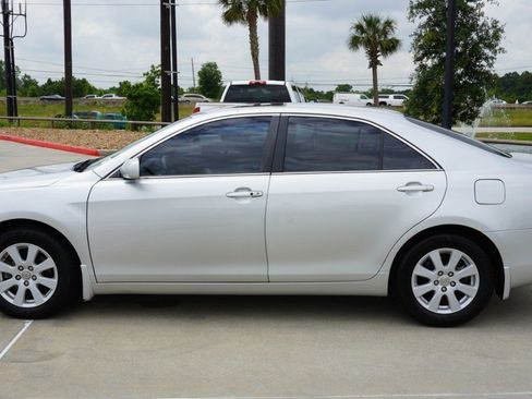 Used 2007 Toyota Camry XLE FWD image 5