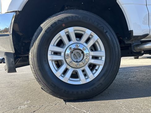 Used 2017 Ford F250 XLT image 12