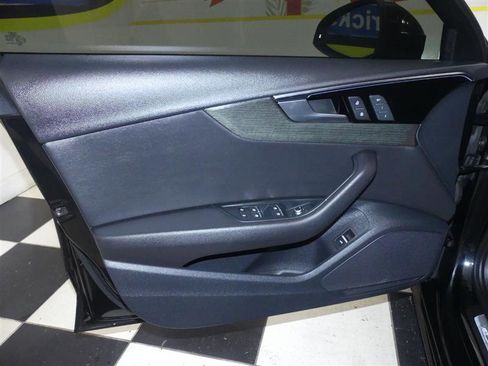 Used 2022 Audi A4 2.0T Premium w/ Convenience Package image 24