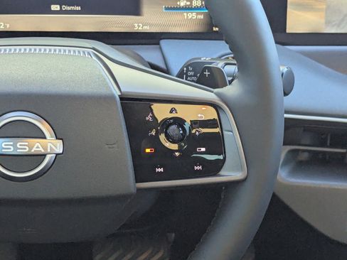 New 2026 Nissan Leaf Platinum+ w/ Cargo Package (Platinum+) FWD image 14