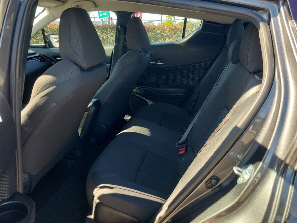 Used 2021 Toyota C-HR LE FWD image 9