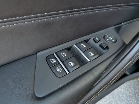 Used 2023 BMW M5 w/ Executive Package image 30