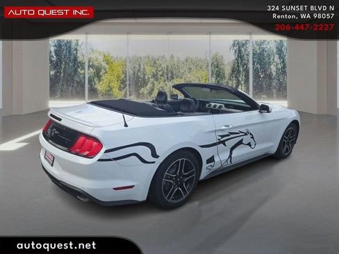 Used 2022 Ford Mustang Premium RWD image 5