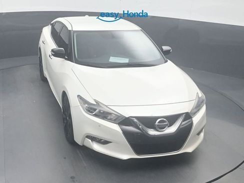 Used 2017 Nissan Maxima SR w/ Midnight Edition image 19