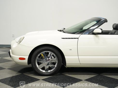Used 2002 Ford Thunderbird image 22