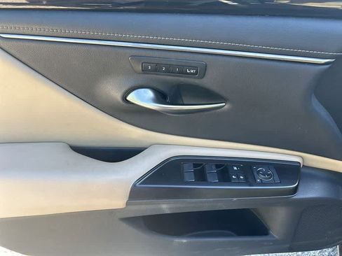 Used 2019 Lexus ES 350 w/ Premium Package FWD image 15