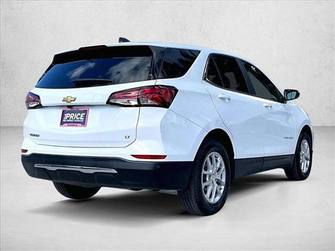 Used 2024 Chevrolet Equinox LT image 2