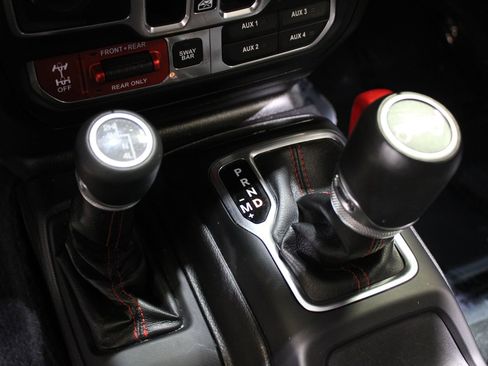 Used 2019 Jeep Wrangler Unlimited Rubicon AWD/4WD image 33