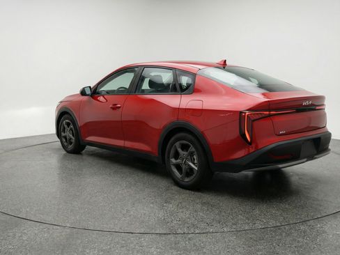 Used 2025 Kia K4 LXS FWD image 6