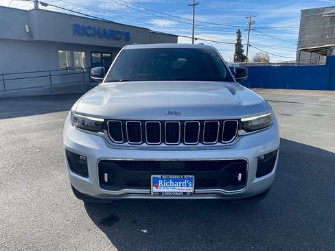 Used 2022 Jeep Grand Cherokee Overland RWD image 4