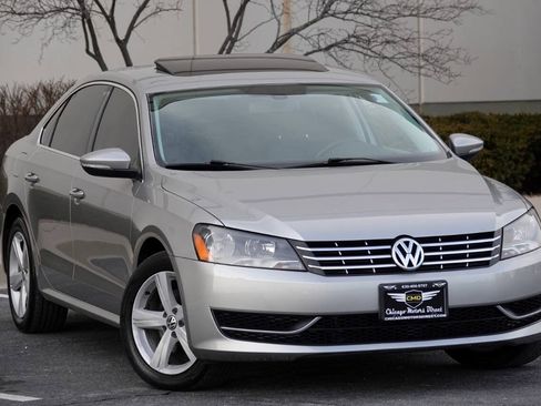 Used 2012 Volkswagen Passat TDI SE FWD image 40