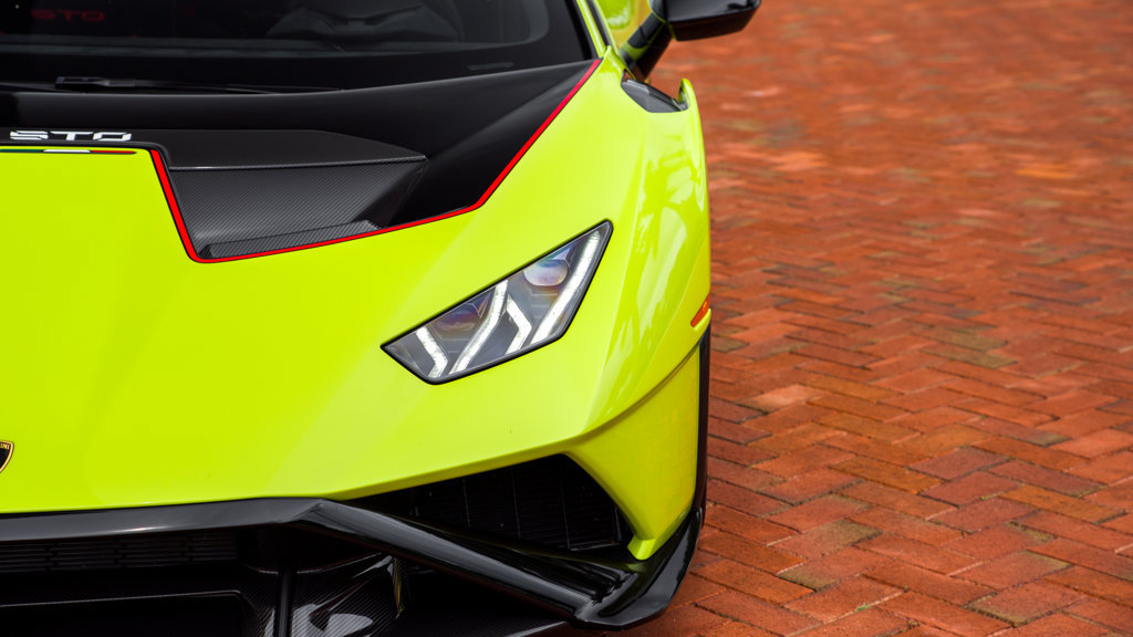 Used 2022 Lamborghini Huracan STO RWD image 36