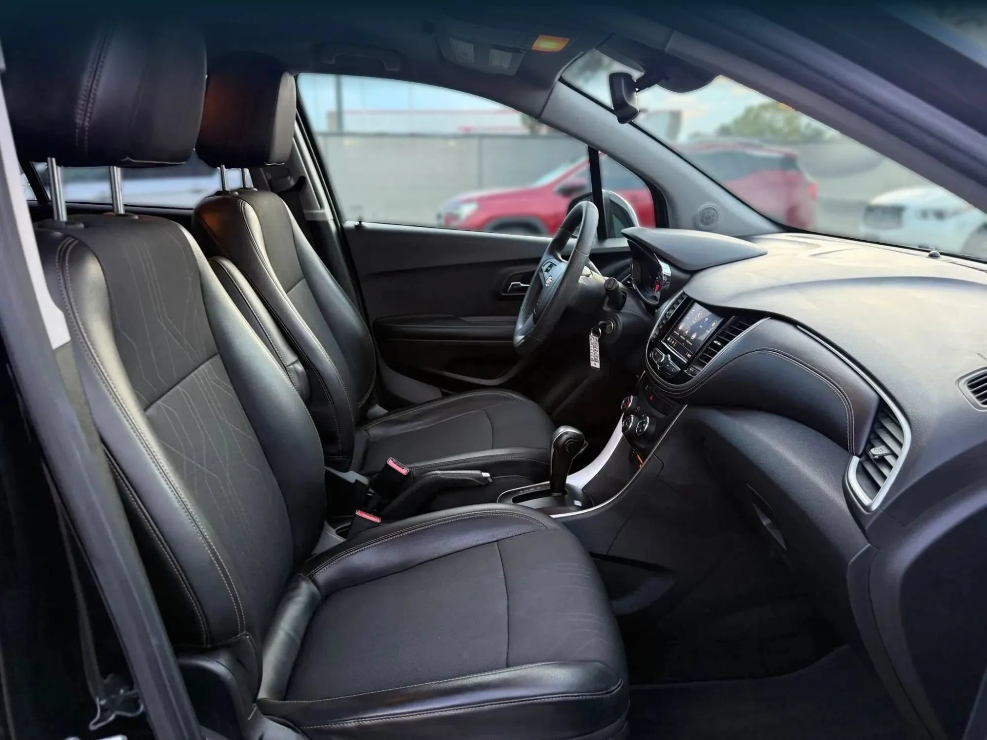 Used 2021 Chevrolet Trax LT FWD image 18