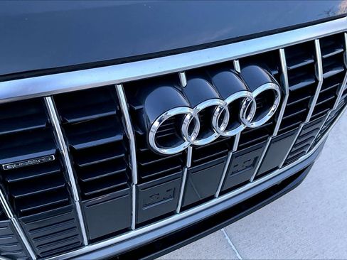 Used 2025 Audi Q3 2.0T Premium w/ Convenience Package image 31