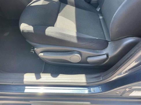 Used 2014 Nissan Juke S FWD image 15