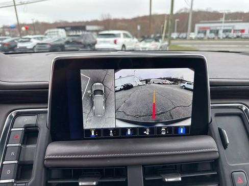 Used 2023 Chevrolet Tahoe Z71 w/ Z71 Off-Road Package image 12