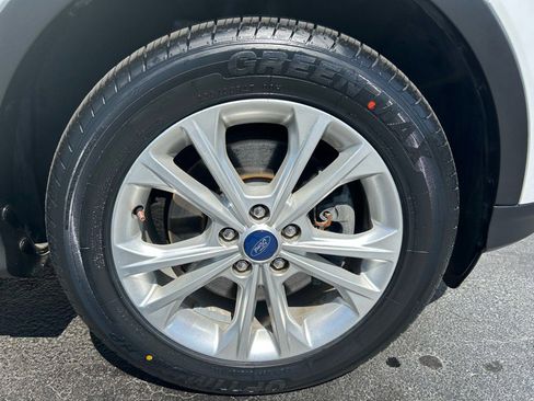 Used 2018 Ford Escape SE image 25