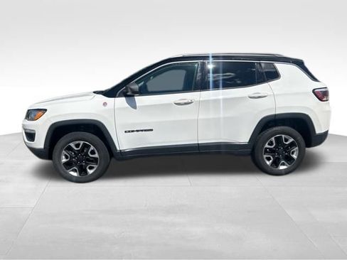 Used 2018 Jeep Compass Trailhawk w/ Navigation Group AWD/4WD image 2