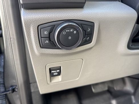 Used 2018 Ford F150 XLT image 16