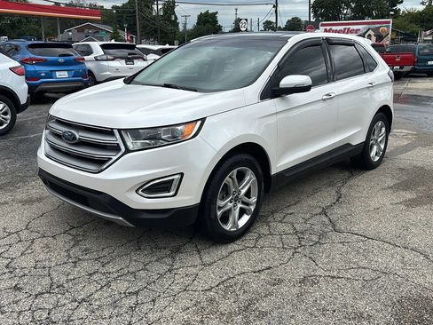 Used 2017 Ford Edge Titanium w/ Equipment Group 301A FWD image 4