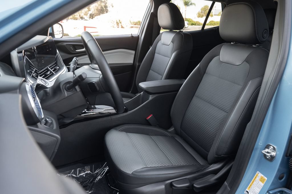 Used 2026 Chevrolet Trax LT w/ LT Convenience Package FWD image 16