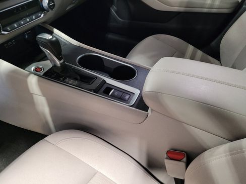Used 2019 Nissan Altima 2.5 SV FWD image 26