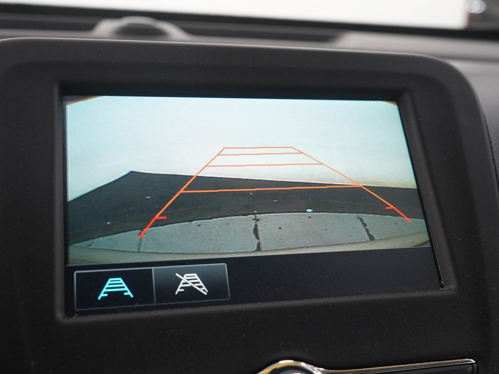 Used 2018 Chevrolet Equinox LS FWD image 27