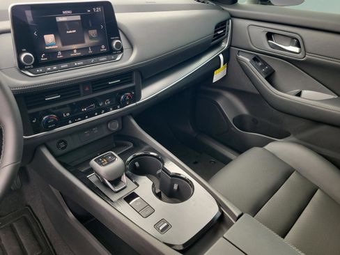 New 2026 Nissan Rogue SV w/ SV Premium Package image 32