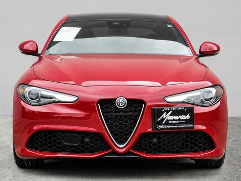 Used 2022 Alfa Romeo Giulia Ti AWD/4WD image 6