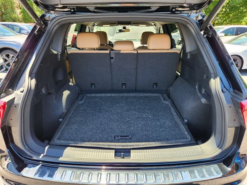 Certified 2024 Volkswagen Tiguan SE AWD/4WD image 18