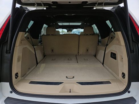 Used 2021 Cadillac Escalade Premium Luxury w/ Performance Package AWD/4WD image 30