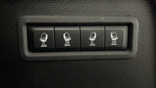 Used 2024 Jeep Wagoneer L Series II AWD/4WD image 29