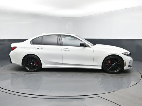 Used 2024 BMW 330i Sedan w/ M Sport Package RWD image 3