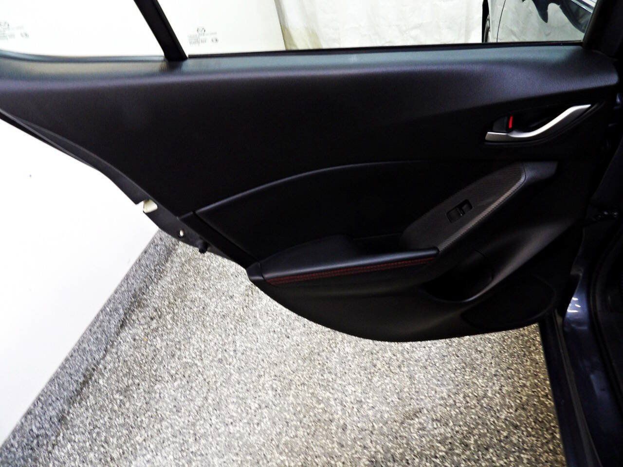 Used 2015 MAZDA MAZDA3 i Grand Touring FWD image 9