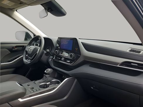 Used 2025 Toyota Highlander Limited image 14