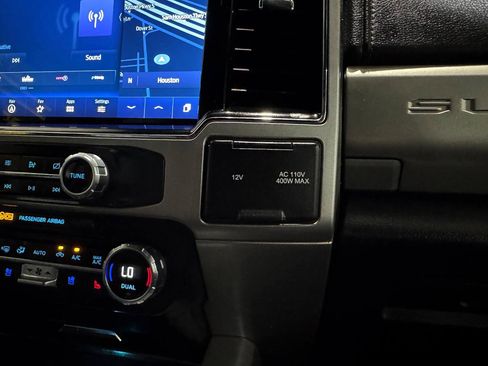 Used 2022 Ford F250 Lariat w/ Lariat Ultimate Package AWD/4WD image 26