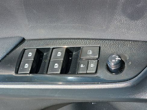 Used 2017 Toyota Prius Two w/ Carpet Mat Package FWD image 24