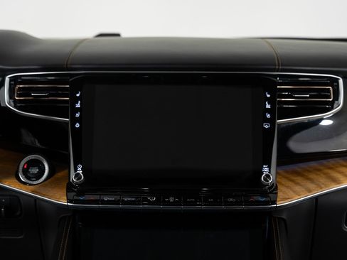 Used 2022 Jeep Grand Wagoneer Series III w/ Rear Seat Video Group 1 image 34