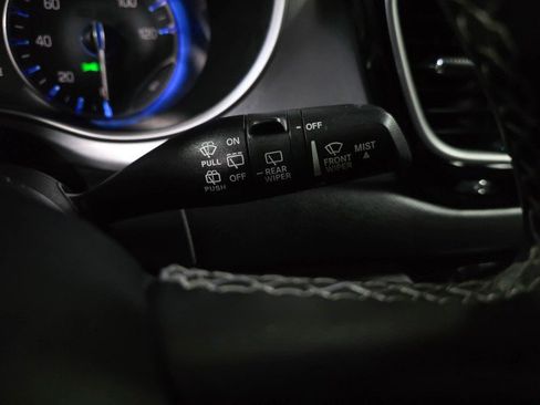 Used 2020 Chrysler Pacifica Touring w/ S Appearance Package image 25