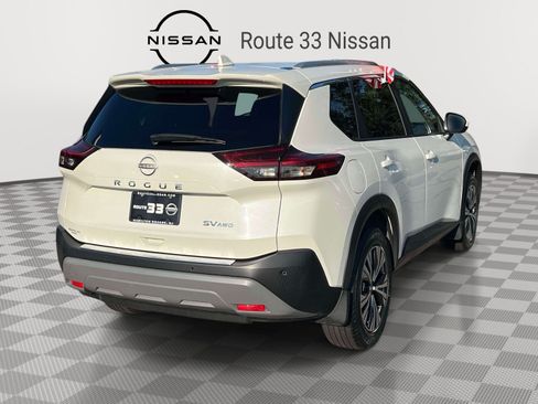 Used 2023 Nissan Rogue SV w/ SV Premium B Package AWD/4WD image 4