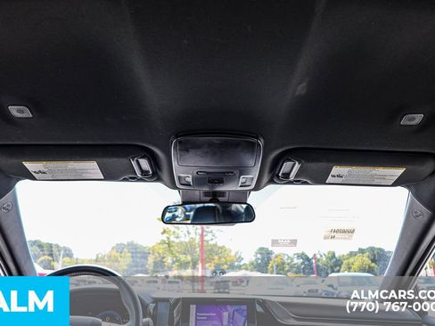 Used 2025 Toyota Camry SE image 59