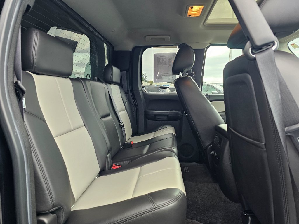 Used 2010 GMC Sierra 1500 SLT w/ All-Terrain Package AWD/4WD image 12