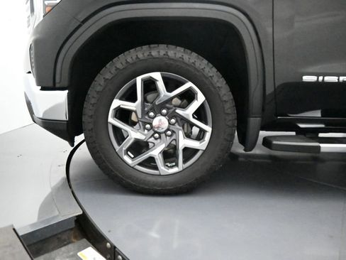 Certified 2022 GMC Sierra 1500 SLT w/ SLT Convenience Package AWD/4WD image 6