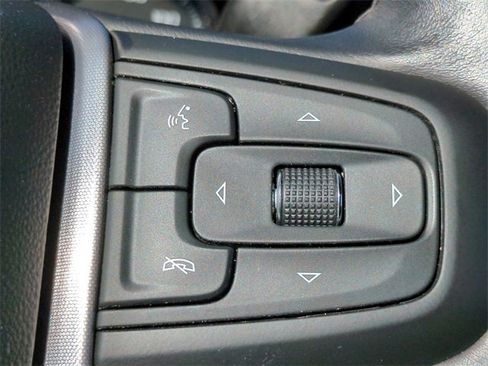 Used 2022 GMC Sierra 1500 SLT w/ Driver Alert Package II image 23